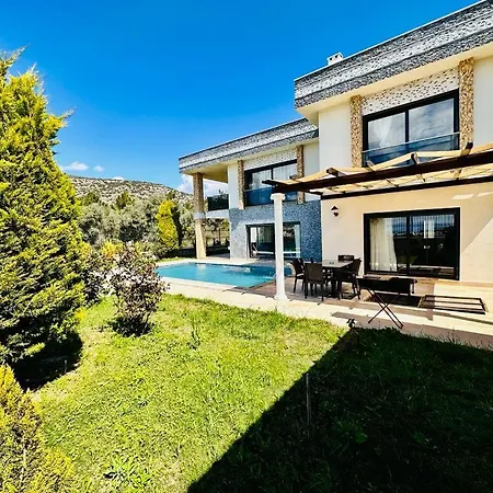 Ege Murat Villalari Kusadasi